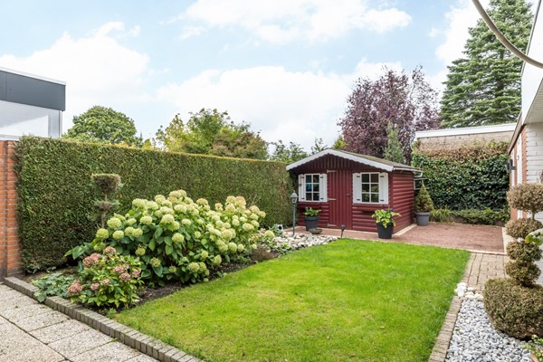 Foto - Te koop: Ruime goed onderhouden geschakelde 2 onder 1 kap woning in Bocholtz